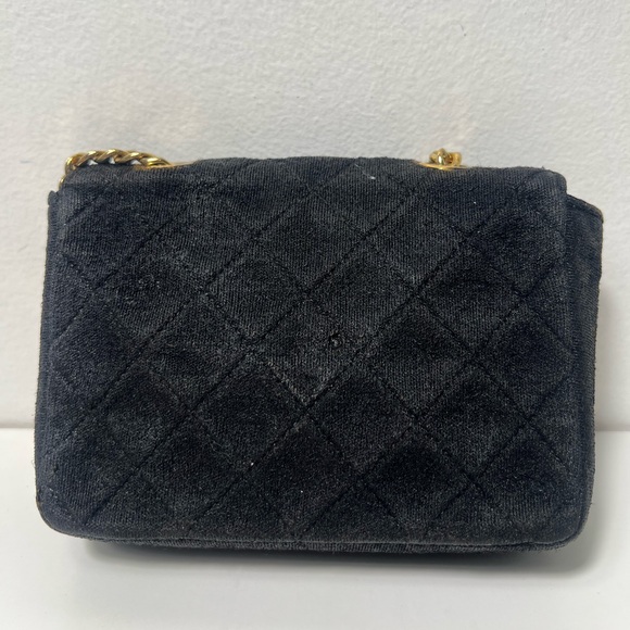 Chanel Vintage Diamond Quilted Mini Single Flap Crossbody Purse W/ Curb Chain - Picture 9 of 14